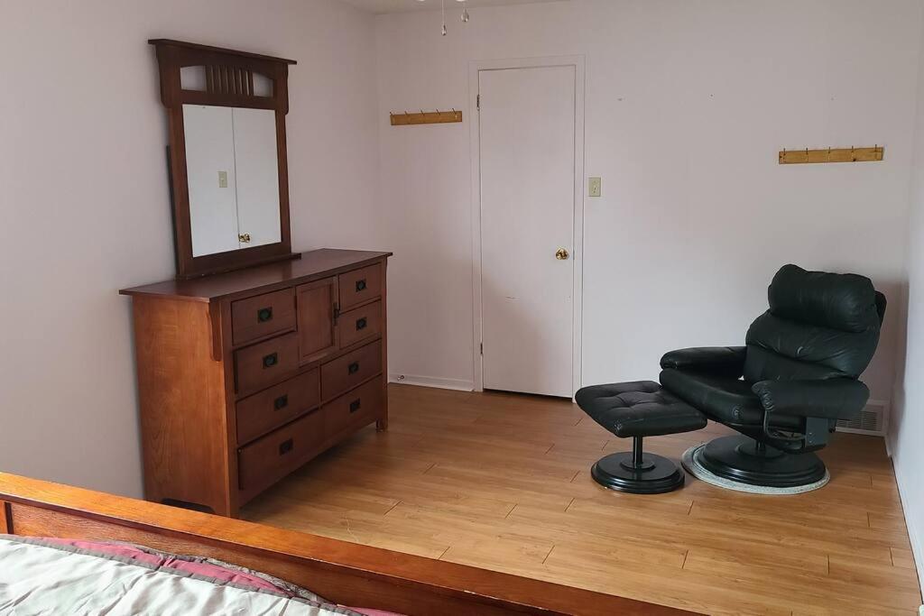 Appartement Entire 9 Person House With Sky Light Ottawa
