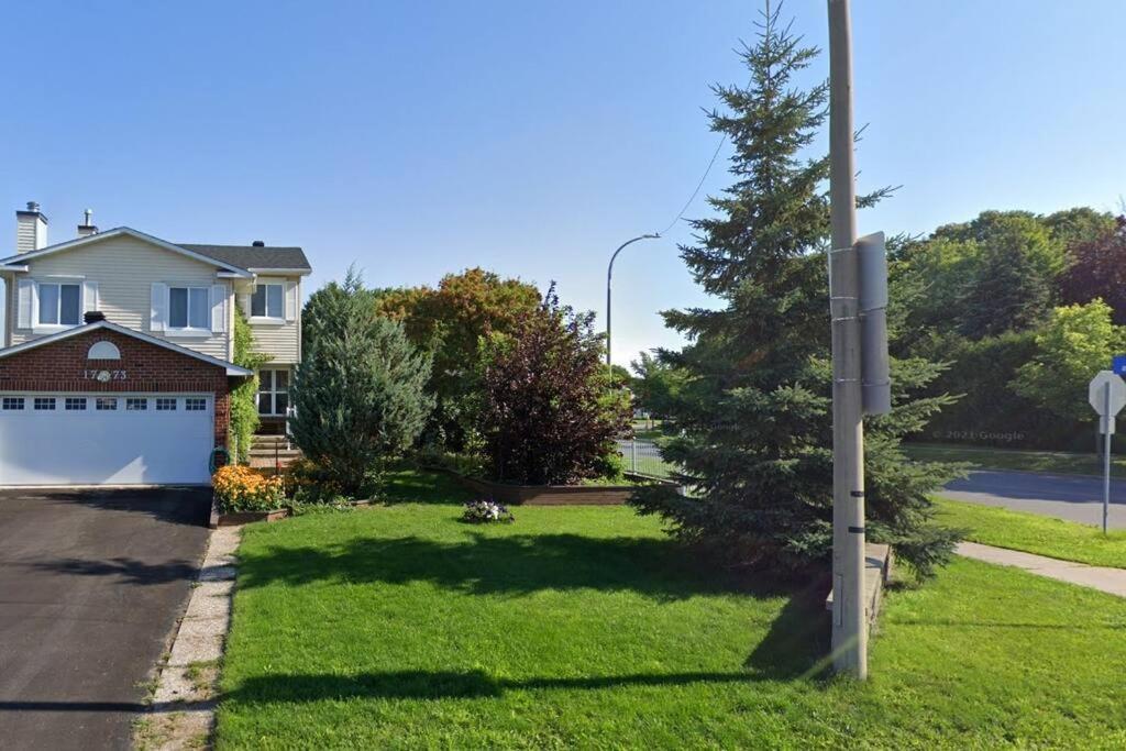 Entire 9 Person House With Sky Light Apartment